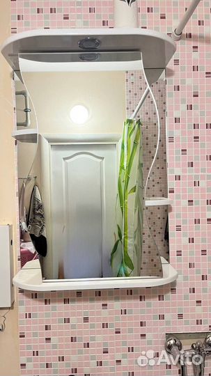 Шкаф с зеркалом