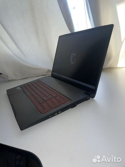 Msi ноутбук(gtx1650ti + i5 + 17.3)