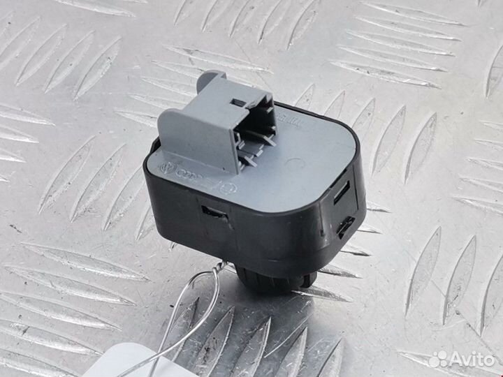 Кнопка (выключатель) Audi A4 B5 рест. 2001