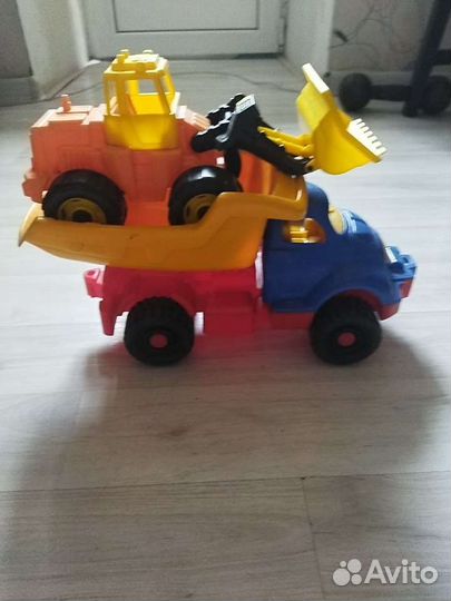 Трактор+грузовичек игрушки