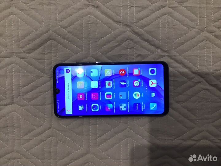 Продам телефон Honor 10 Lite 64gb