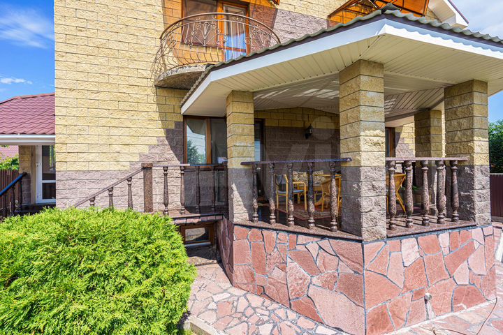 Дом 217 м² на участке 10 сот.