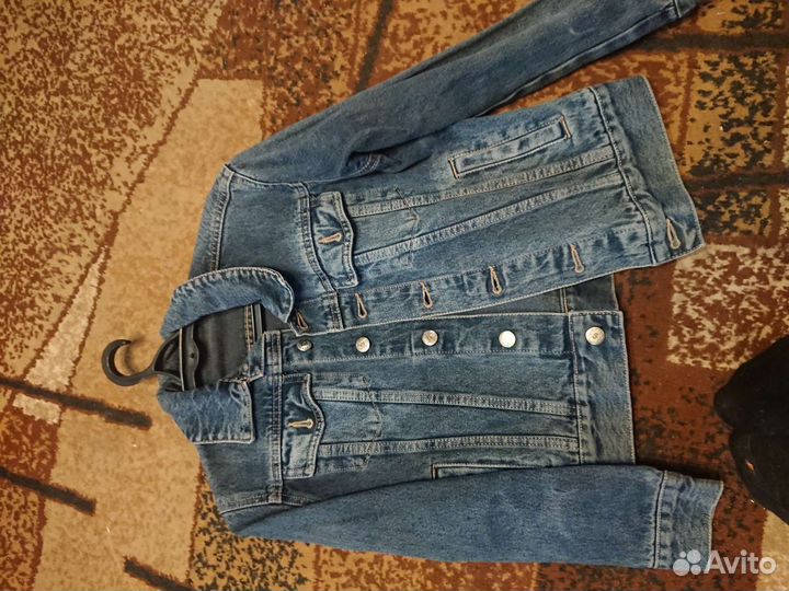 Джинсовая куртка