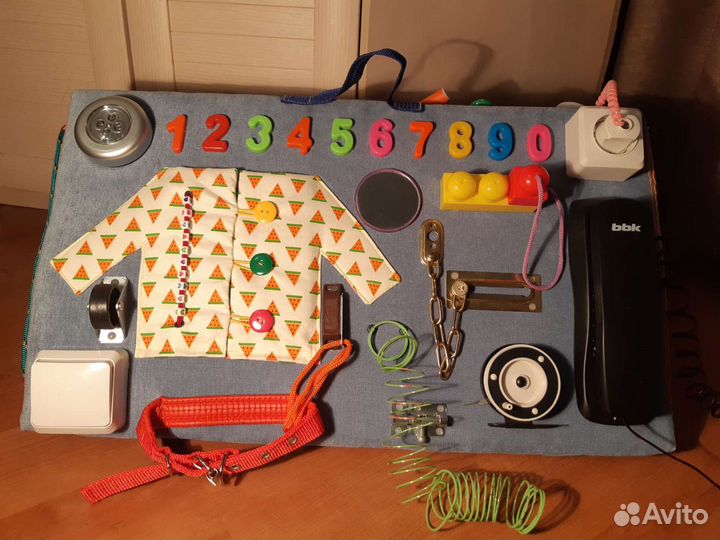 Развивающие игрушки бизиборд