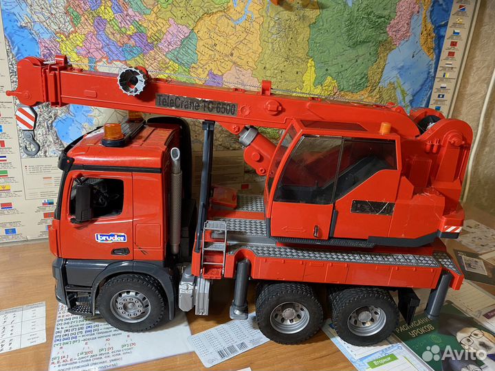 Автокран игрушка