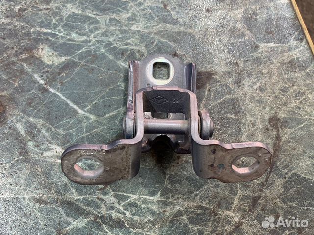 Петля двери левая, правые Renault Megan 2