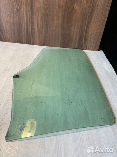 Стекло заднее правое Peugeot 308 EP6DT