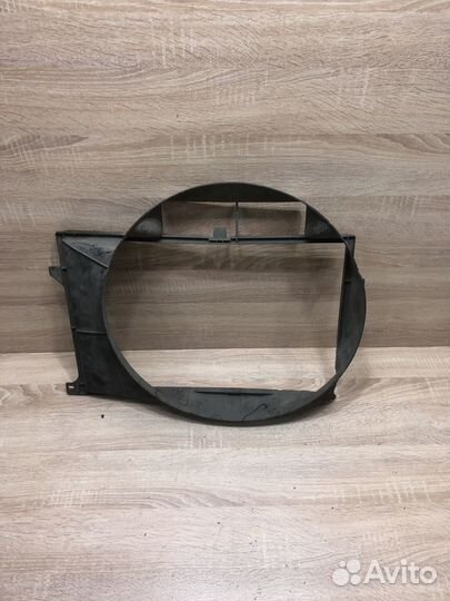 Кожух вентилятора BMW E34