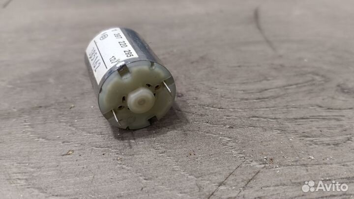 Моторчик VAG на заслонку 1397220295