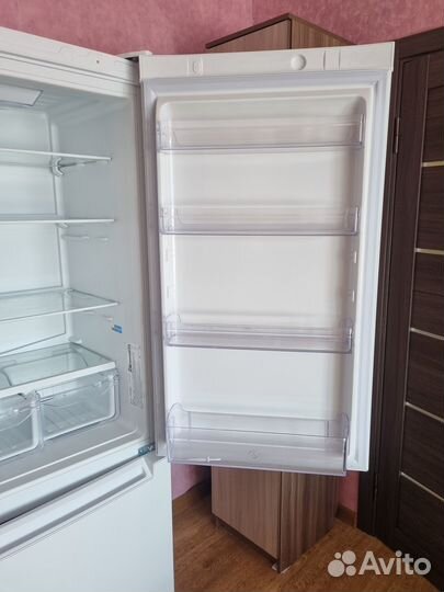 Холодильник Indesit DS 318 W