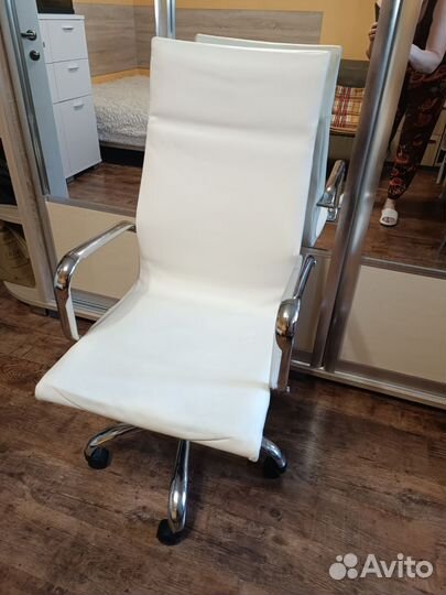 Кресло офисное (компьютерное, кресло руководителя)