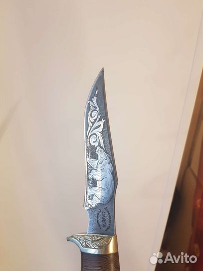 Нож из дамасской стали