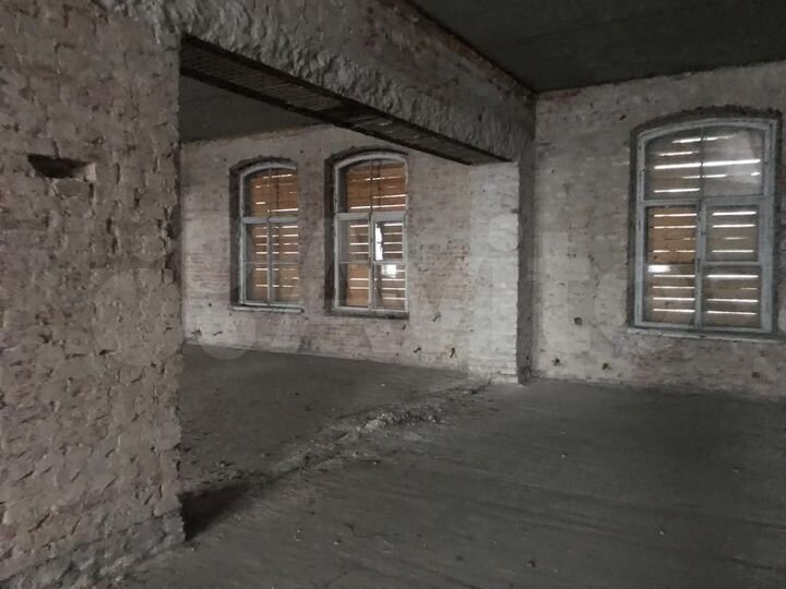 Здание, 3550 м²