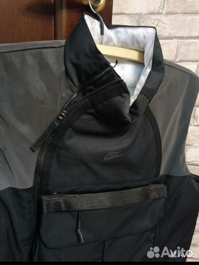Жилетка Nike tech pach