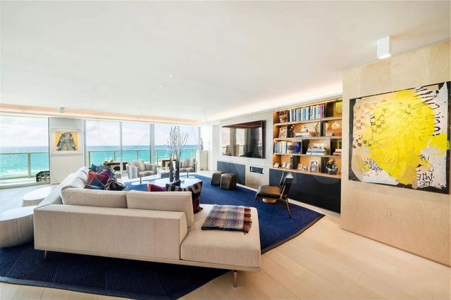 2-к. квартира, 64 м², 8/12 эт.