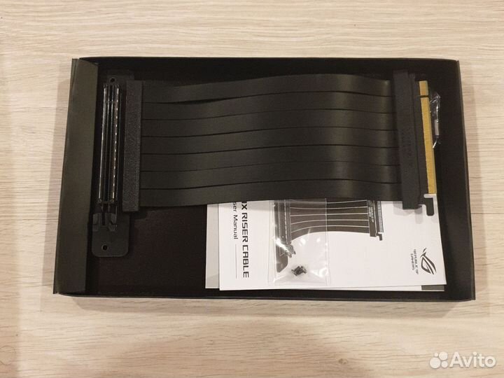 ROG Strix riser cable