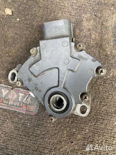 Датчик положения селектора АКПП toyota