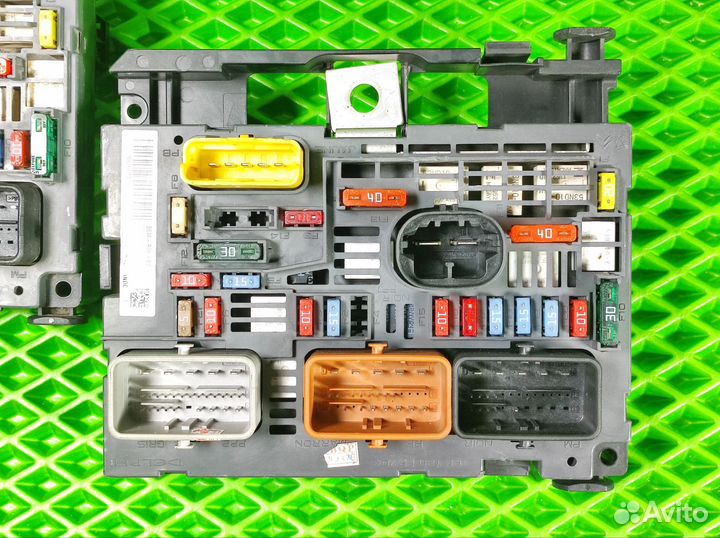 Блок предохранителей Пежо BSM R05