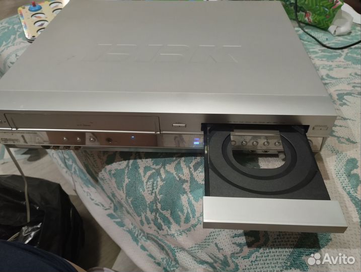 Видеодвойка DVD + VHS BBK