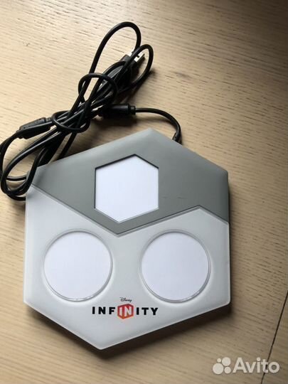 Портал Disney Infinity для PlayStation 3 с фигурка