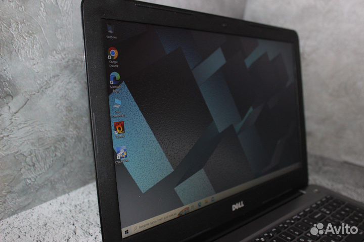 Ноутбук Dell на Core i7-7700U/ R7 M440/ Full HD