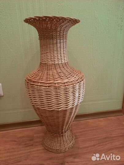 Ваза напольная плетеная
