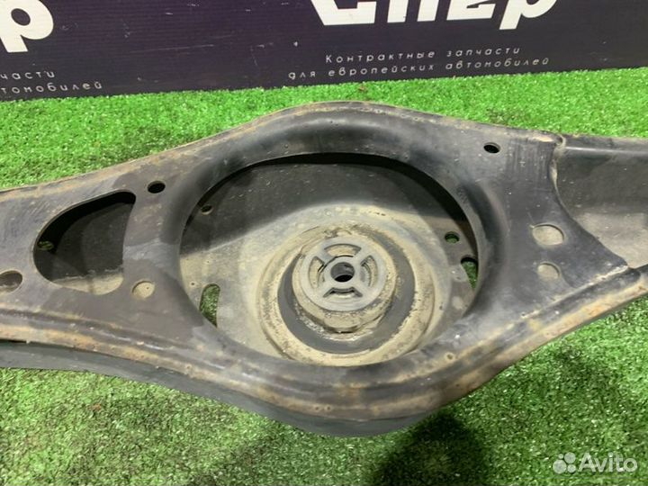 Рычаг подвески нижний задний правый Volkswagen