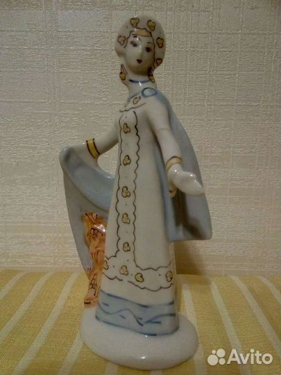 Фарфоровые статуэтки