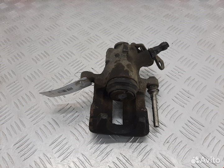 Суппорт задний левый для Audi A4 B5 8D0615423