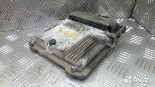 Блок управления двс volkswagen passat B7 (3BN04PC0