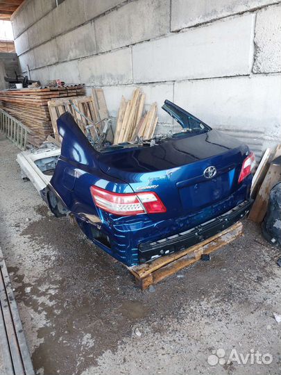 Задняя часть camry 40