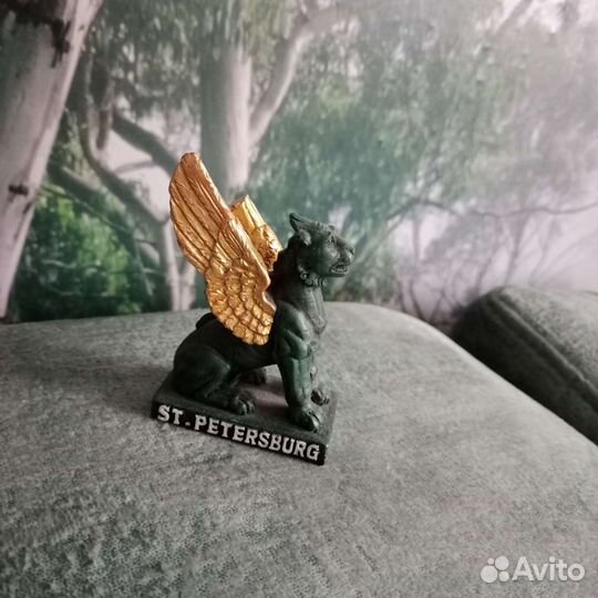 Статуэтки, аквариум, террариум