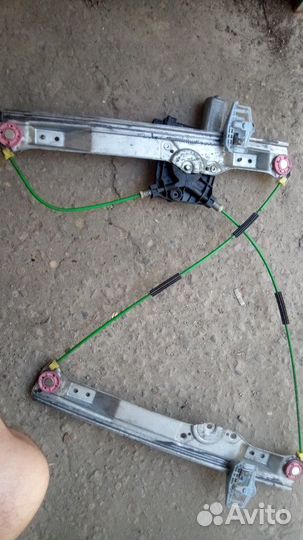Стеклоподъёмник на Опель Корса Д