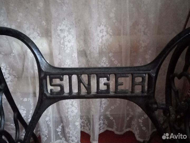 Швейная машина Singer