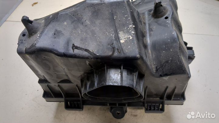 Корпус воздушного фильтра Volkswagen Sharan, 2003