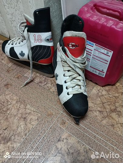 Коньки хоккейные 42 размер