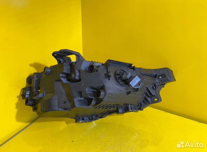 Volvo XC60 II 17- full LED фара левая передняя