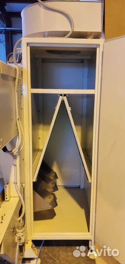 Автоматический покрасочный станок для погонажа