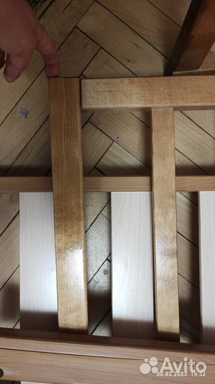 Детская кроватка с продольным маятником