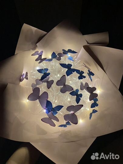 Букет из бабочек с огоньками