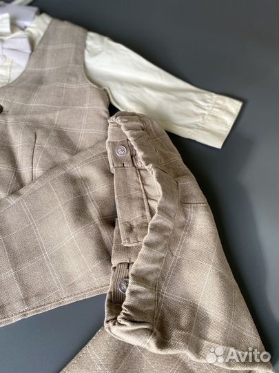 Костюм: рубкашка, жилет, брюки, бабочка H&M 68