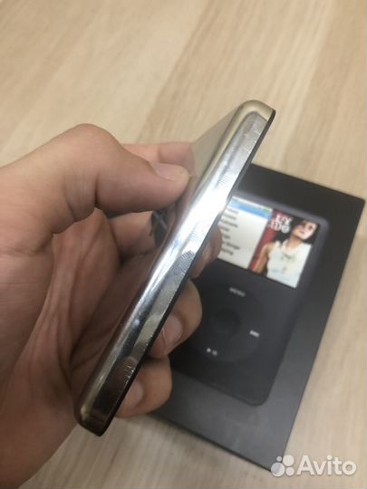 iPod Classic 80Gb Black Оригинал Не работает