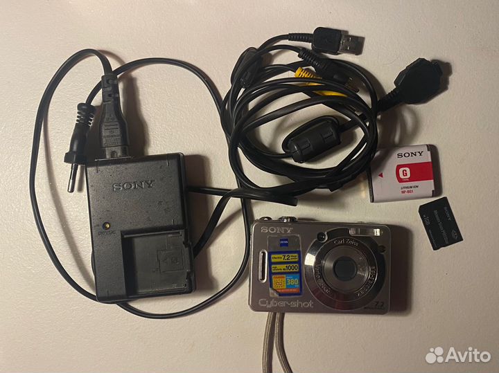 Цифровой фотоаппарат sony cyber shot