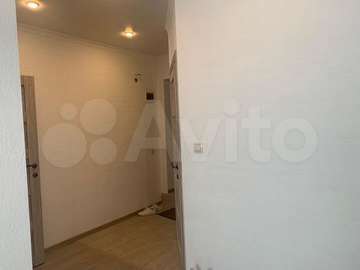 2-к. квартира, 42 м², 1/5 эт.