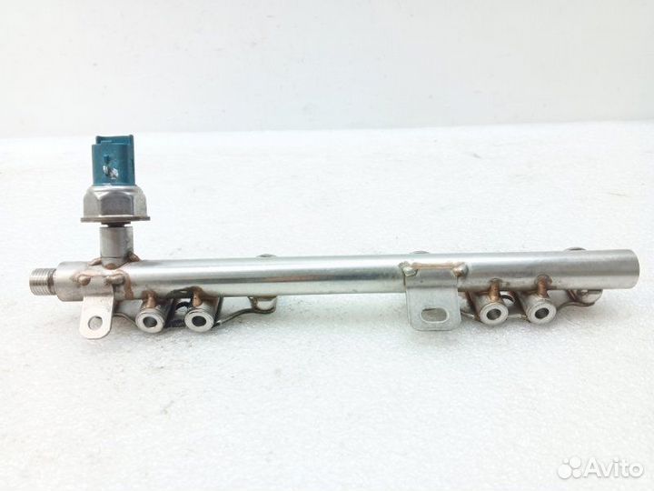 Топливная рейка (рампа) Nissan Qashqai J11 1.2