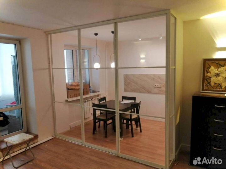 Стеклянная перегородка