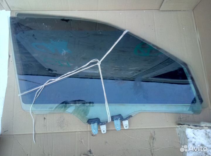 Стекло переднее правое Suzuki Grand Vitara