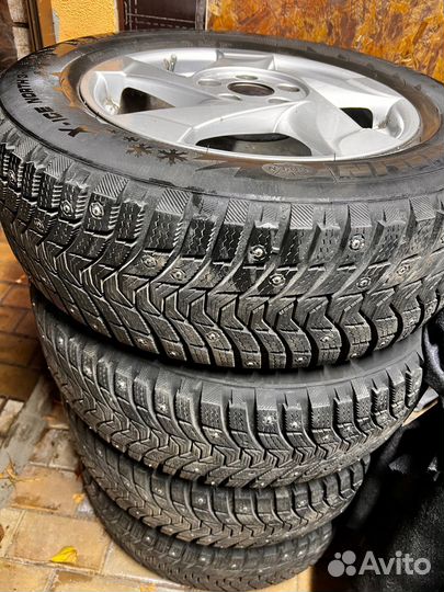 Зимние шипованные колеса Renault Duster R16