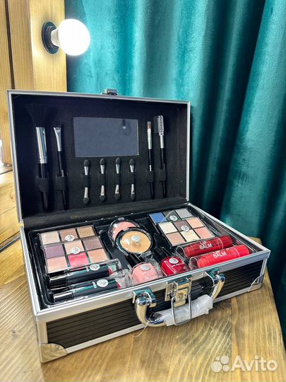 Подарочный косметический набор 2K Beauty