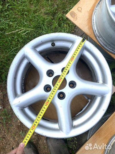 Автомобильные литые диски R15 7Jx15H2 ET35